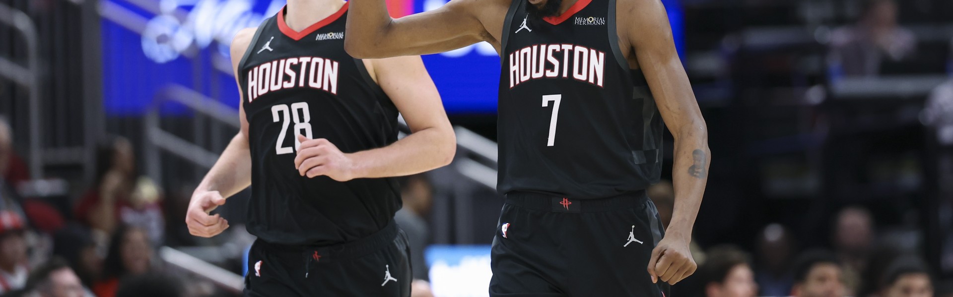 开云下载-和KD俩人14失误！申京：我们在场上有点急躁 会通过看录像来纠正